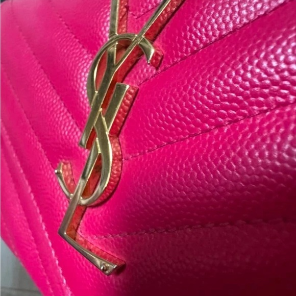 Saint Laurent Pink Quilted Wallet with Gold Emblem - Picture 5 of 11